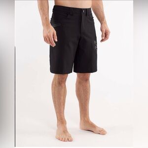 Lululemon Cadence Commuter Shorts